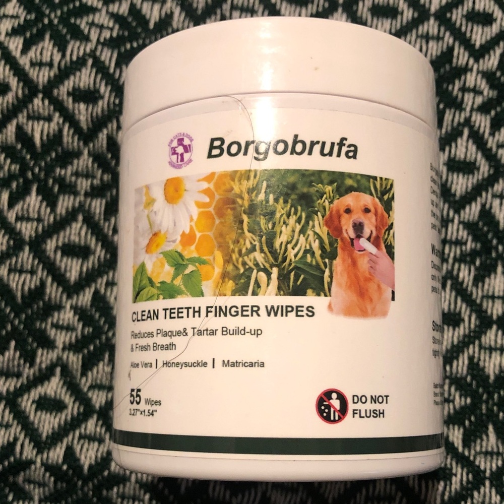 Clean Teeth Finger Wipes for Dogs – White Container
